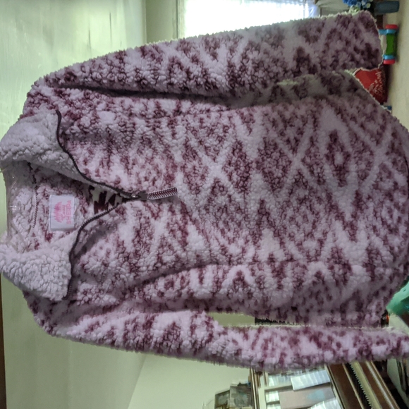 Cozy Sherpa pullover, new without tag. - Picture 1 of 5